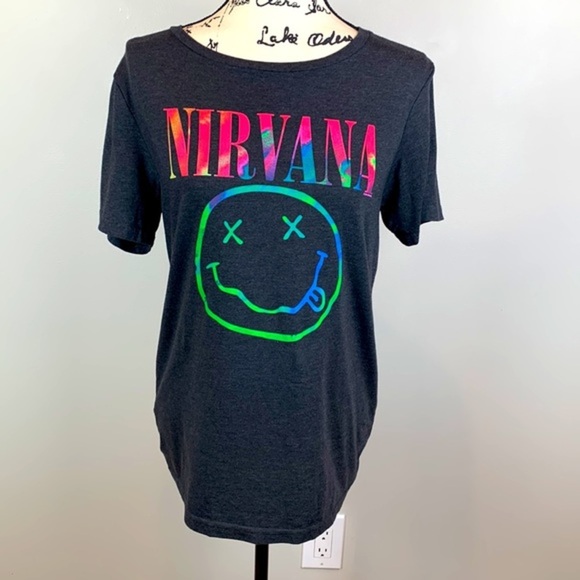 Officially Licensed Nirvana Rainbow Smile Logo Graphic Tee NWOT - Picture 6 of 8